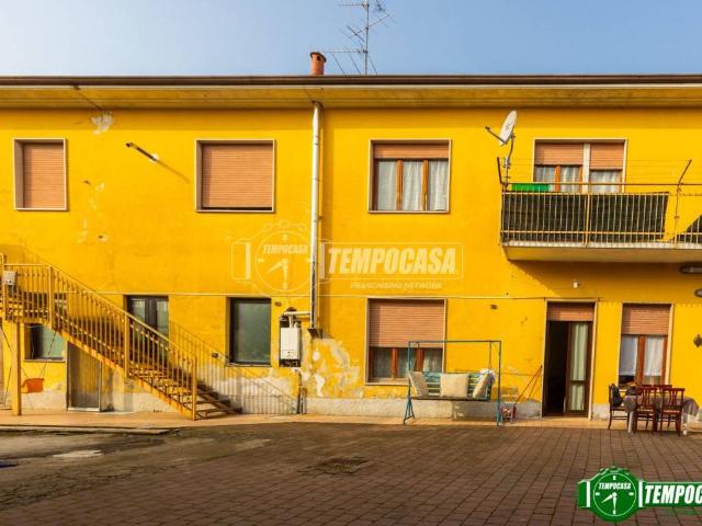 Villa Indipendente in vendita a Busto Arsizio, Lombardia