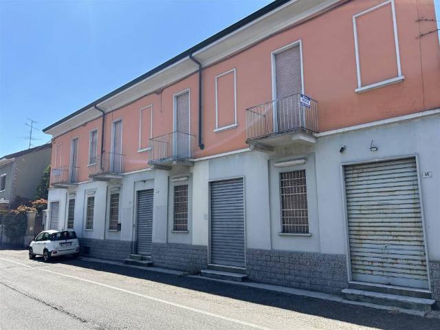Villa Indipendente in vendita a Santi Apostoli, Busto Arsizio