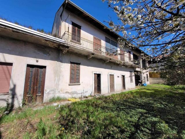 Villa Indipendente in vendita a Busto Arsizio, Lombardia
