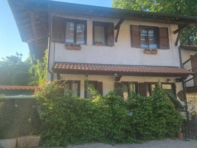 Villa Indipendente in vendita a Busto Garolfo, Lombardia