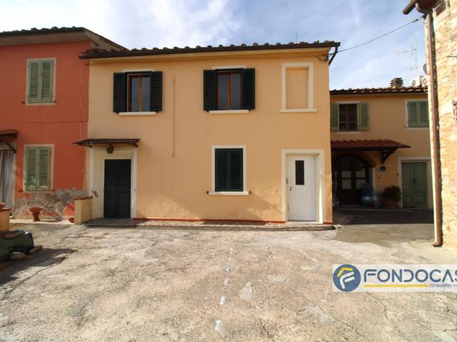 Villa Indipendente in vendita a Cascine di Buti, Buti