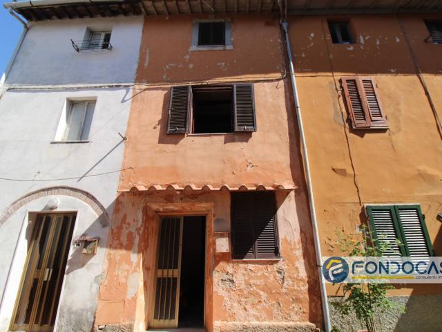 Villa Indipendente in vendita a Cascine di Buti, Buti
