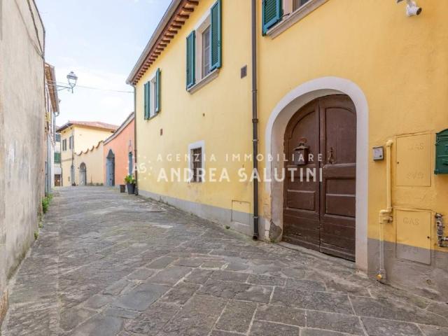 Villa Indipendente in vendita a Buti, Toscana