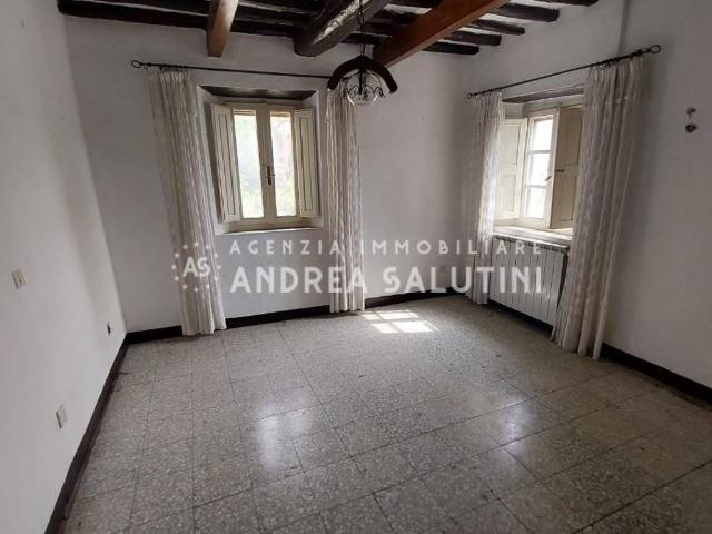 Villa Indipendente in vendita a Buti, Toscana