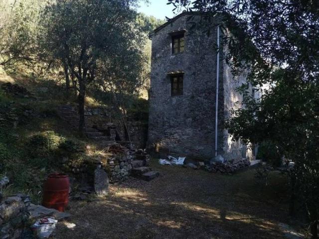 Villa Indipendente in vendita a Buti, Toscana