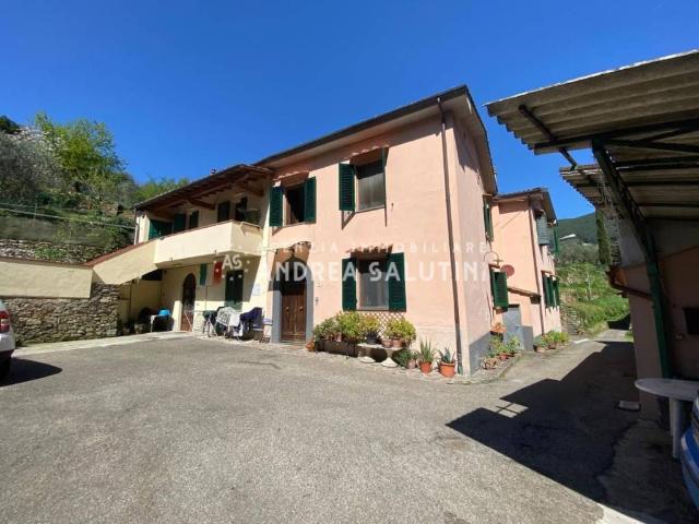 Villa Indipendente in vendita a Buti, Toscana
