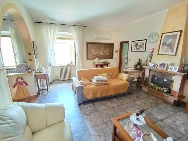 Villa Indipendente in vendita a Cascine di Buti, Buti