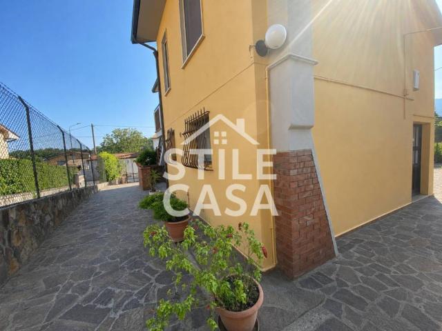 Villa Indipendente in vendita a Buti, Toscana
