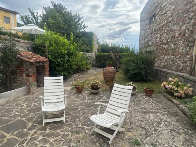 Villa Indipendente in vendita a Buti, Toscana