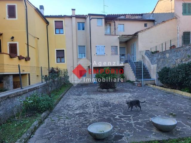 Villa Indipendente in vendita a Buti, Toscana