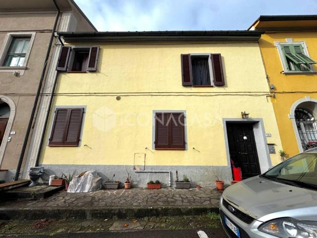 Villa Indipendente in vendita a Cascine di Buti, Buti