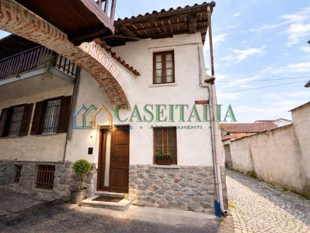 Villa Indipendente in vendita a Ferriera, Piemonte