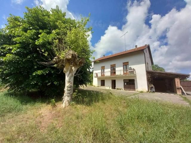 Villa Indipendente in vendita a Piemonte, Asti
