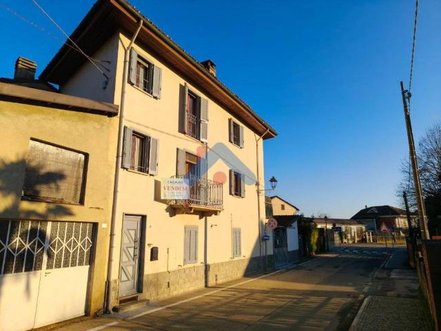 Villa Indipendente in vendita a Piemonte, Asti
