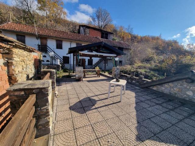 Villa Indipendente in vendita a Piemonte, Alessandria