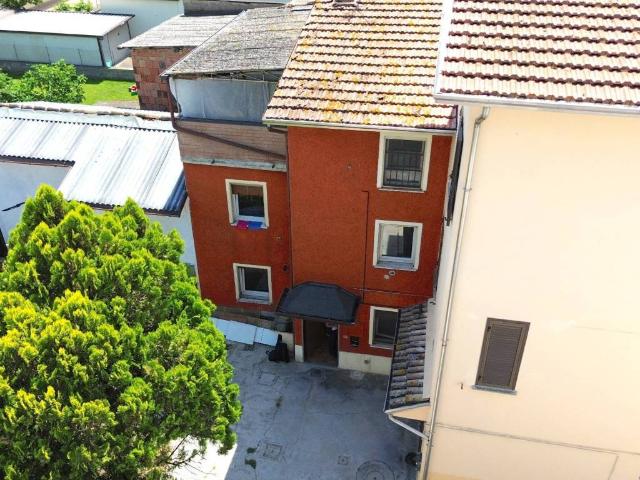 Villa Indipendente in vendita a Terra di Mezzo, Re