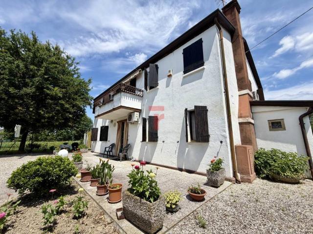 Villa Indipendente in vendita a Cadoneghe