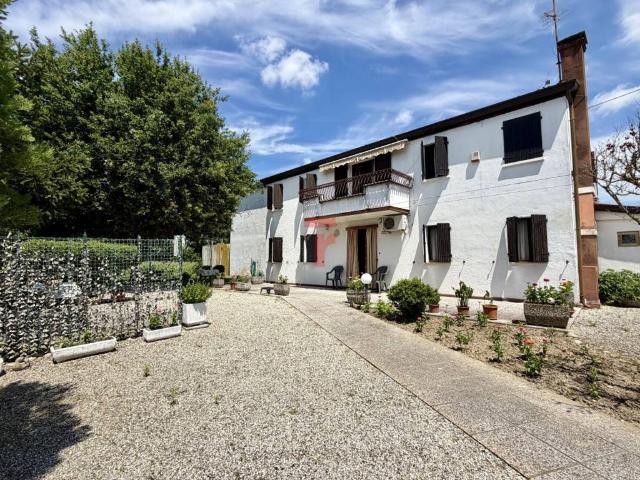 Villa Indipendente in vendita a Cadoneghe