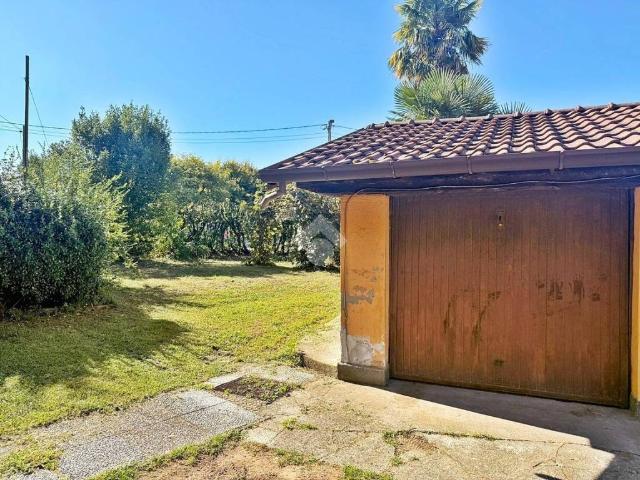 Villa Indipendente in vendita a Montelungo, Cadrezzate