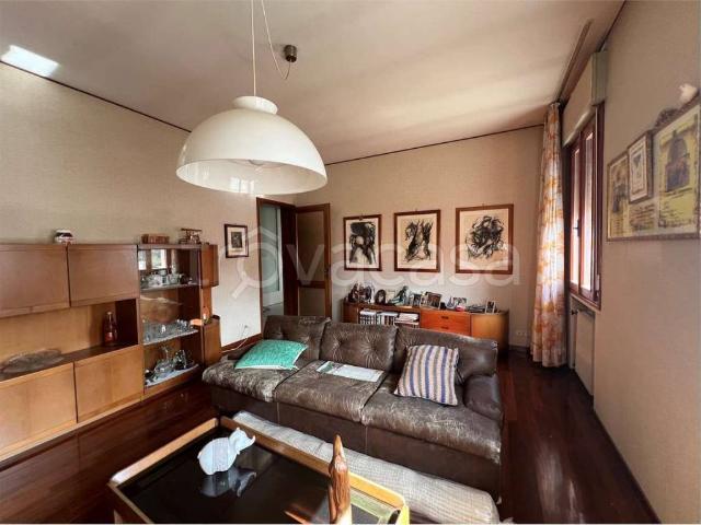 Villa Indipendente in vendita a Caerano di San Marco, Treviso