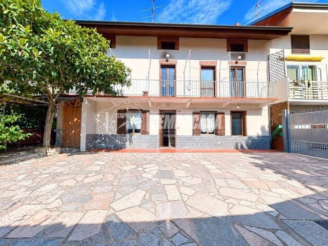 Villa Indipendente in vendita a Unione Montana di Comuni delle Valli di Lanzo, Ceronda e Casternone, Piemonte