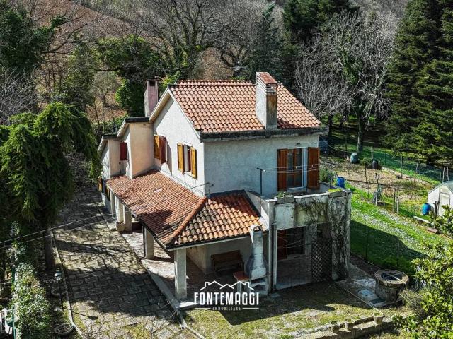 Villa Indipendente in vendita a Marche, Pesaro E Urbino