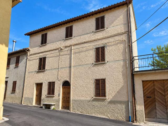 Villa Indipendente in vendita a Smirra, Cagli
