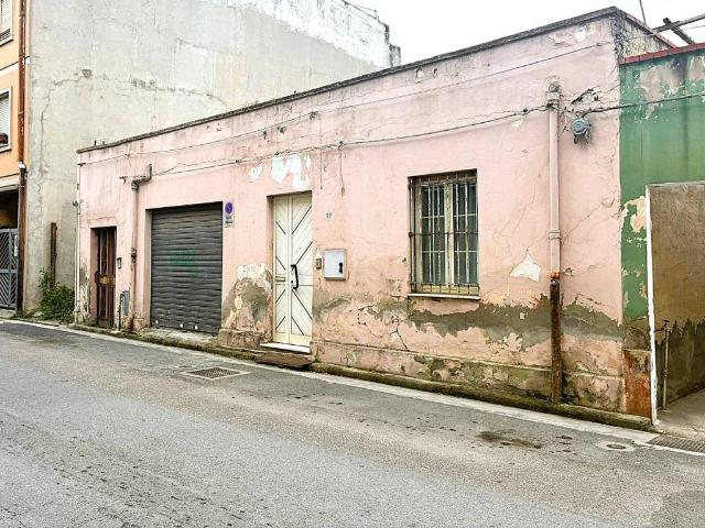Villa Indipendente in vendita a Monteleone - Santa Rosalia, Cagliari