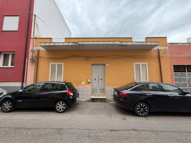 Villa Indipendente in vendita a Monteleone - Santa Rosalia, Cagliari