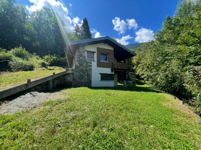 Villa Indipendente in vendita a Caiolo, Lombardia
