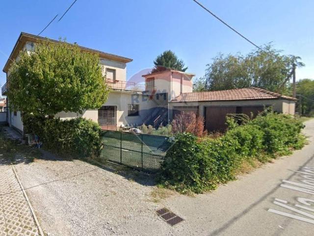 Villa Indipendente in vendita a Cairate, Lombardia