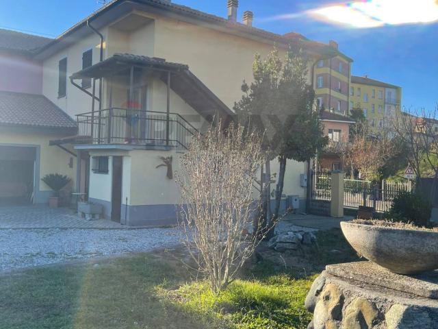 Villa Indipendente in vendita a Cairo Montenotte, Liguria