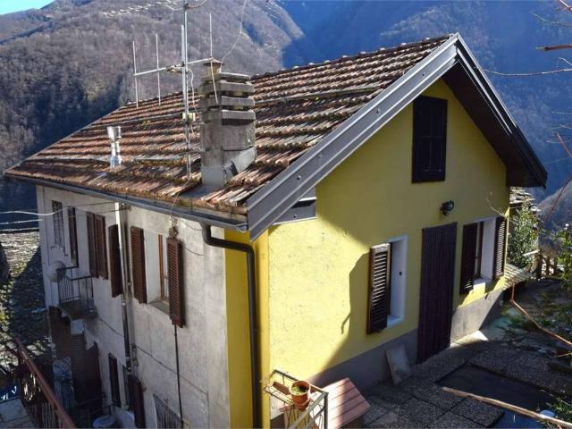 Villa Indipendente in vendita a Bannio Anzino, Piemonte