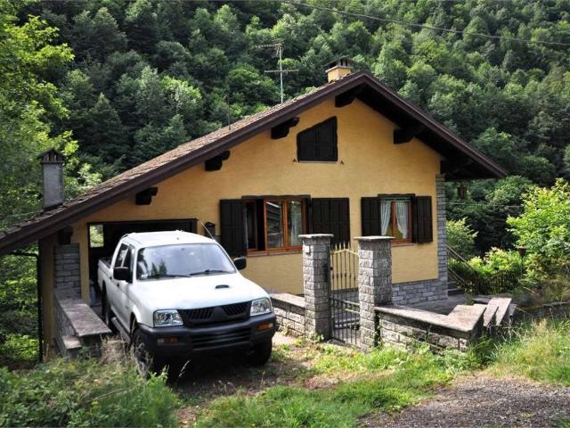 Villa Indipendente in vendita a Bannio Anzino, Piemonte