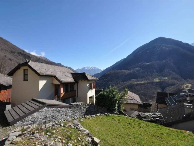 Villa Indipendente in vendita a Bannio Anzino, Piemonte