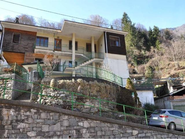 Villa Indipendente in vendita a Bannio Anzino, Piemonte