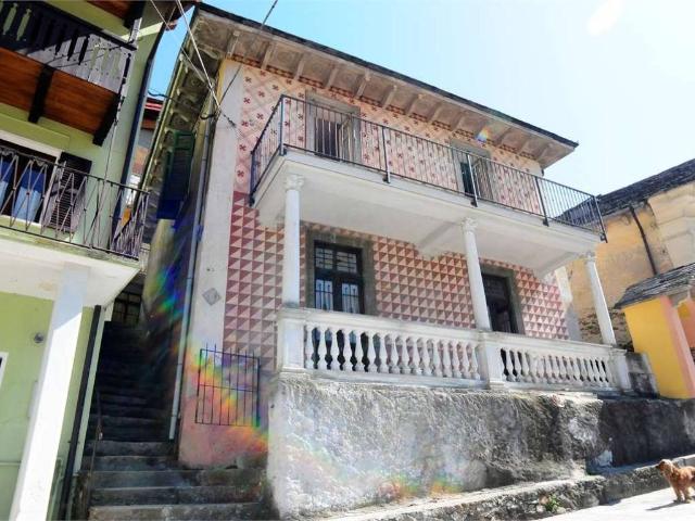 Villa Indipendente in vendita a Bannio Anzino, Piemonte