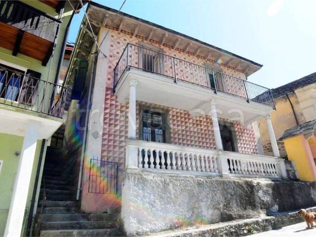 Villa Indipendente in vendita a Bannio Anzino, Piemonte
