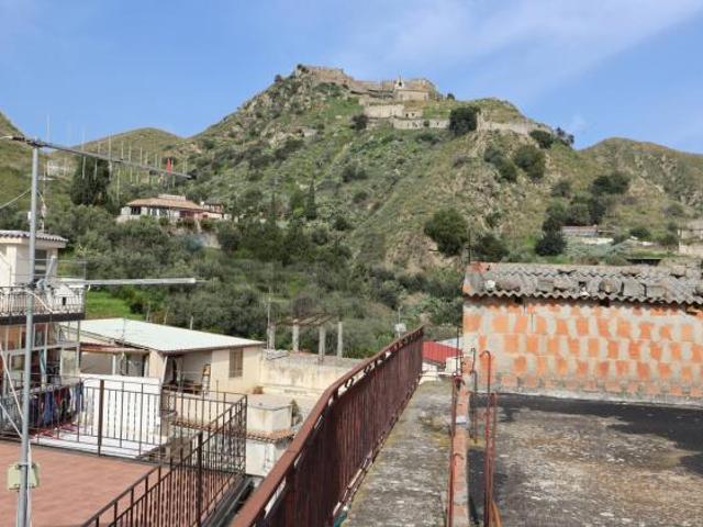 Villa Indipendente in vendita a Calatabiano, Sicilia