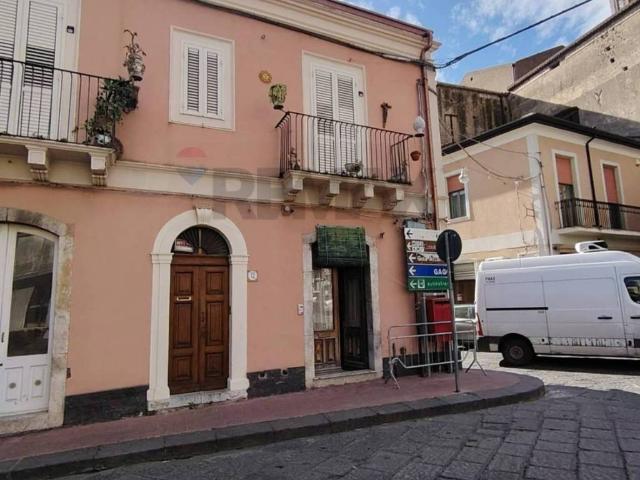 Villa Indipendente in vendita a Calatabiano, Sicilia
