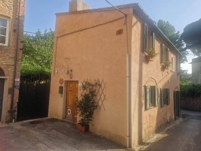 Villa Indipendente in vendita a Montemagno, Calci