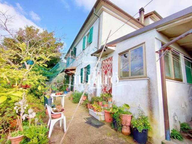 Villa Indipendente in vendita a Montemagno, Calci