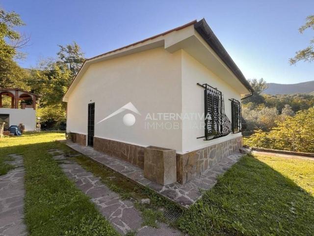 Villa Indipendente in vendita a Montemagno, Calci