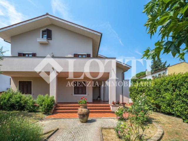 Villa Indipendente in vendita a Oltrarno, Calcinaia