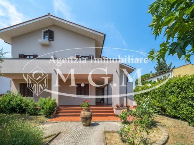 Villa Indipendente in vendita a Oltrarno, Calcinaia