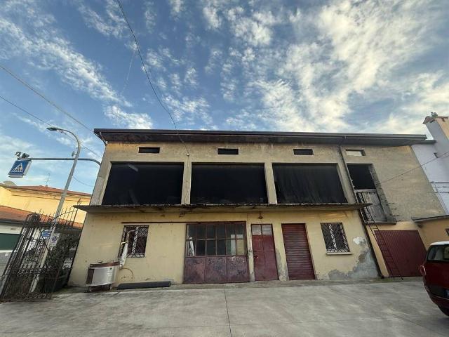 Villa Indipendente in vendita a Calcio, Lombardia