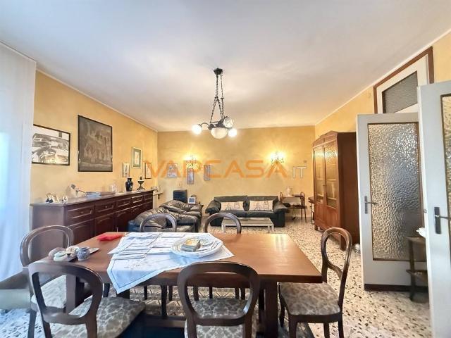 Villa Indipendente in vendita a Calcio, Lombardia
