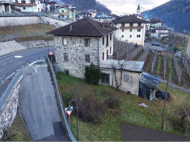 Villa Indipendente in vendita a Comunità della Valle di Sole, Caldes