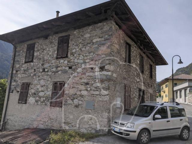 Villa Indipendente in vendita a Comunità della Valle di Sole, Caldes