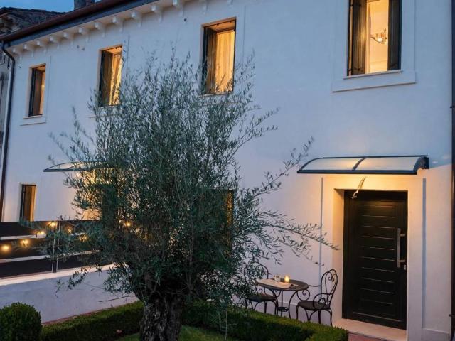Villa Indipendente in vendita a Caldiero, Verona